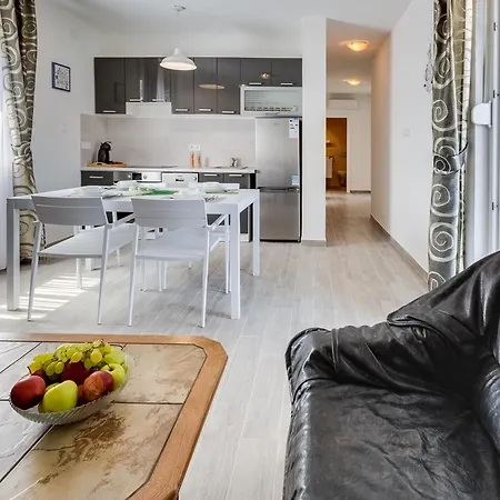 Kastelina 2 Apartman *