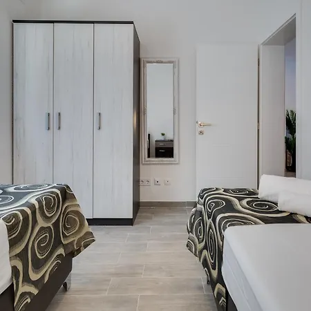 Kastelina 2 Apartman