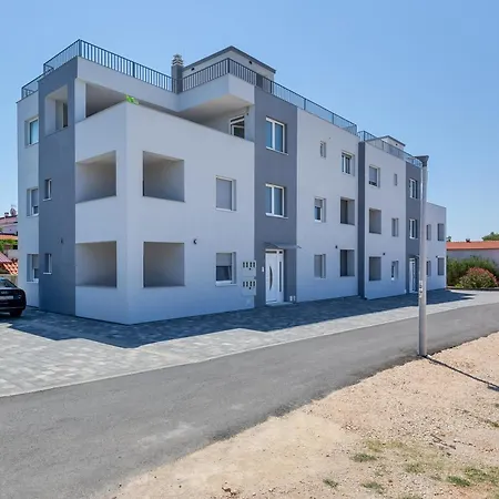 Kastelina 2 Apartman Vir