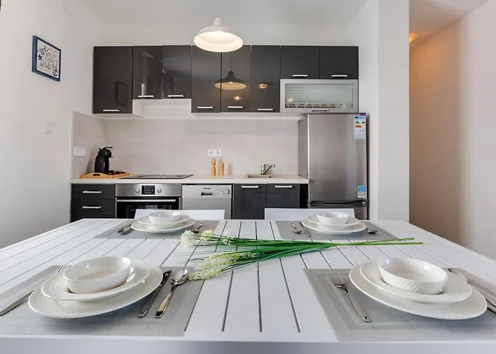 Kastelina 2 Apartman Vir